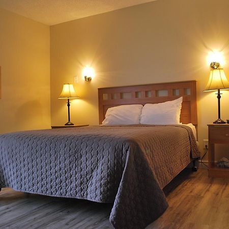 Midtrail Motel Pleasant Bay Extérieur photo