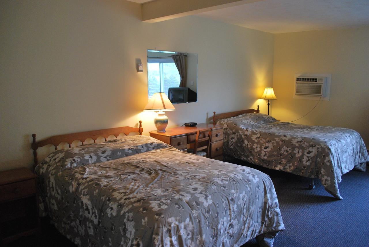 Midtrail Motel Pleasant Bay Extérieur photo