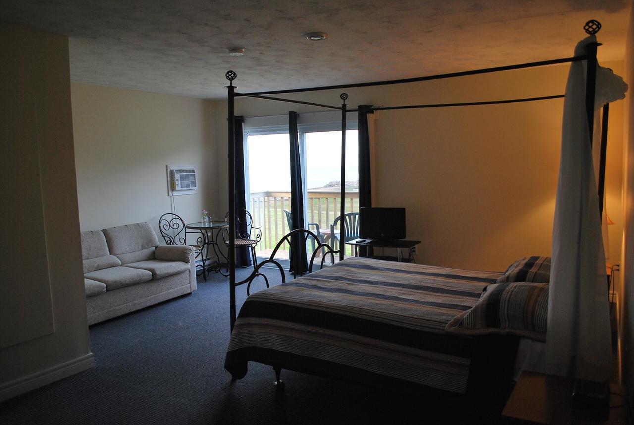 Midtrail Motel Pleasant Bay Extérieur photo